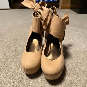 Nude 4 inch heels used